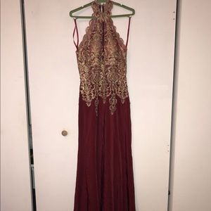 Prom-Burgundy-red dress